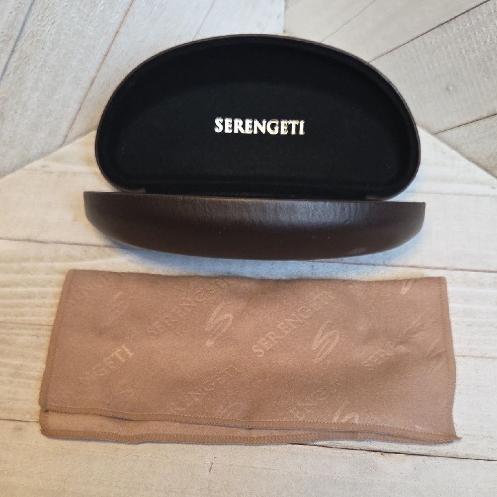 Serengeti Sunglasses Case With Cleaning Cloth